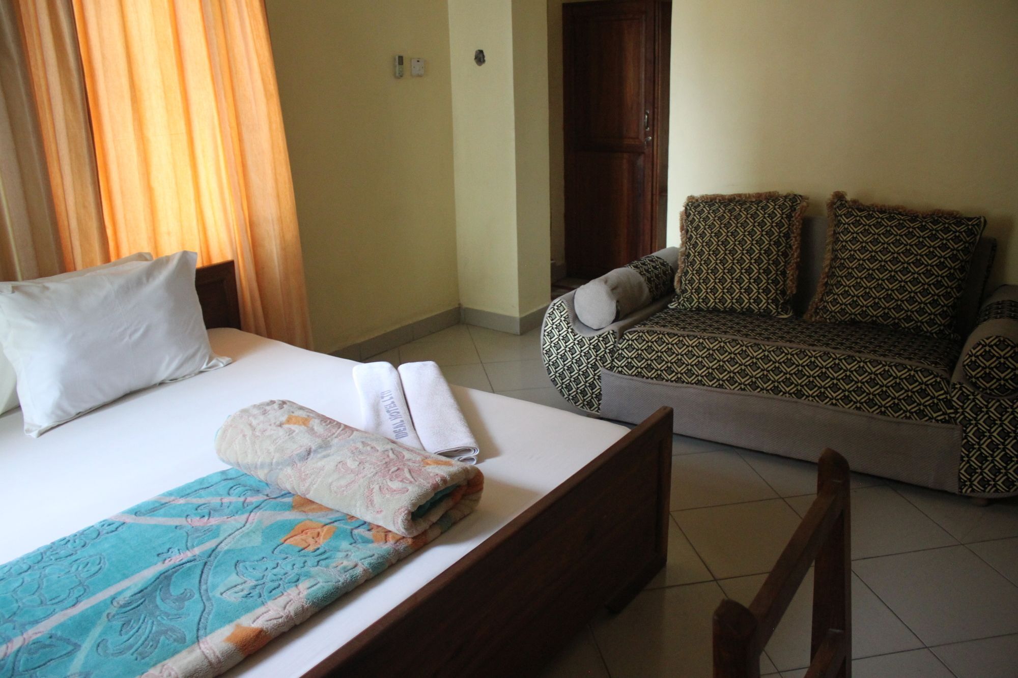 Hotel Ideal Dar es Salaam Exterior photo